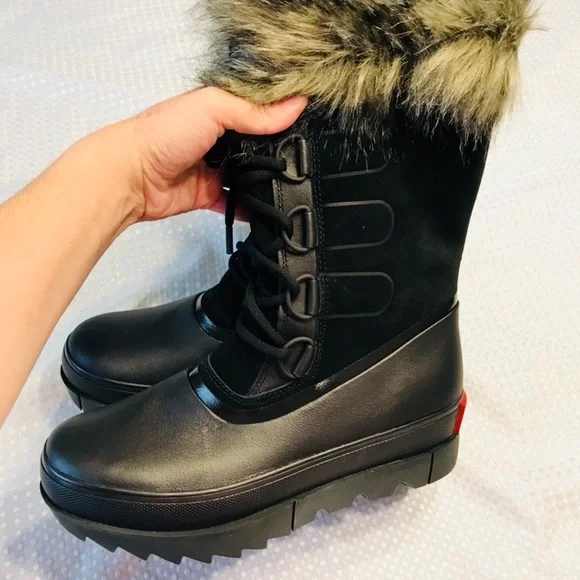 Sorel Joan of artic Next leather boots in black - Picture 6 of 10